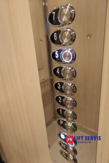 Výmena výťahu BD Súkennícka 12,14 Levice