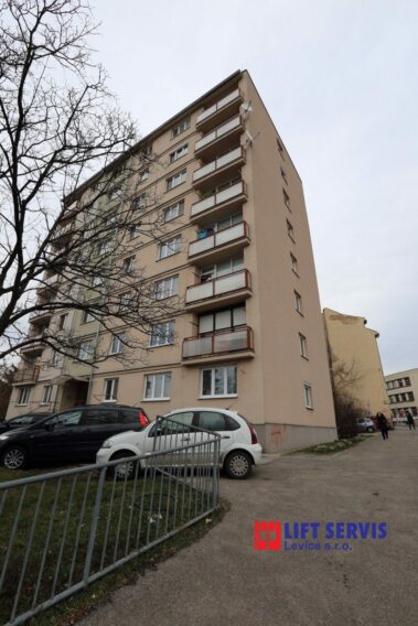 Výmena výťahu BD Mariánska 12 Nitra