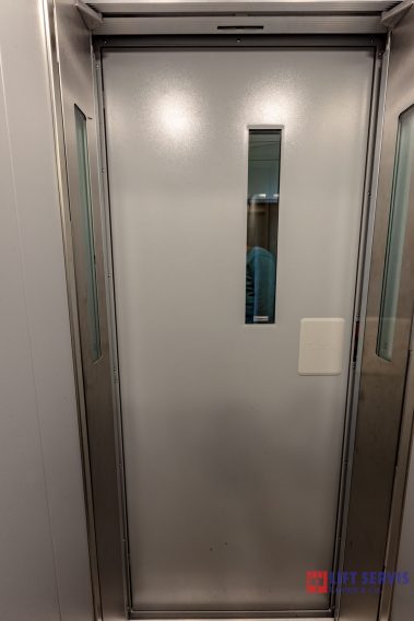 Výmena výťahov BD Novohradská 10 - 24 Lučenec