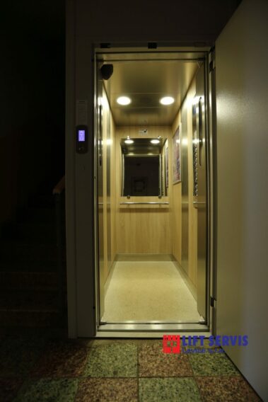 Výmena výťahu BD Nánanská 66 Štúrovo