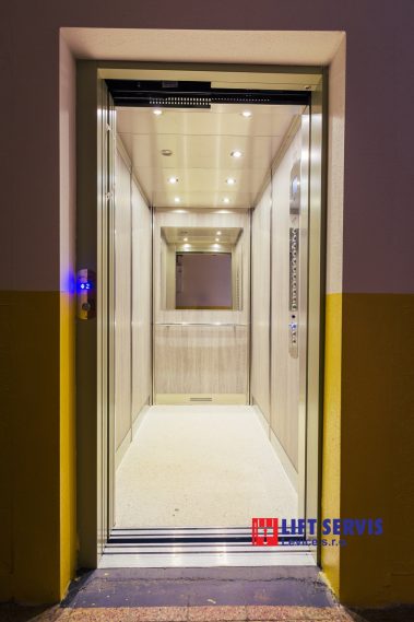 Výmena výťahov Okružná 12,13 Levice