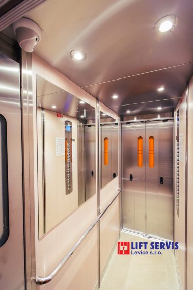 Výmena výťahov v BD Sládkovičova 2 Žiar nad Hronom