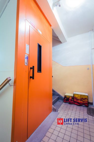 Výmena výťahov v BD Sládkovičova 2 Žiar nad Hronom