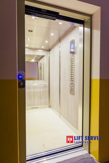 Výmena výťahov Okružná 12,13 Levice